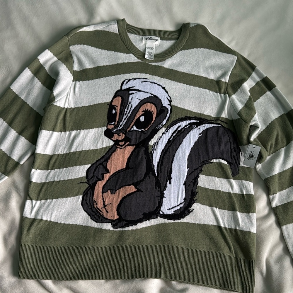 Ladies Disney Sweater Brand New with Tags Size Large